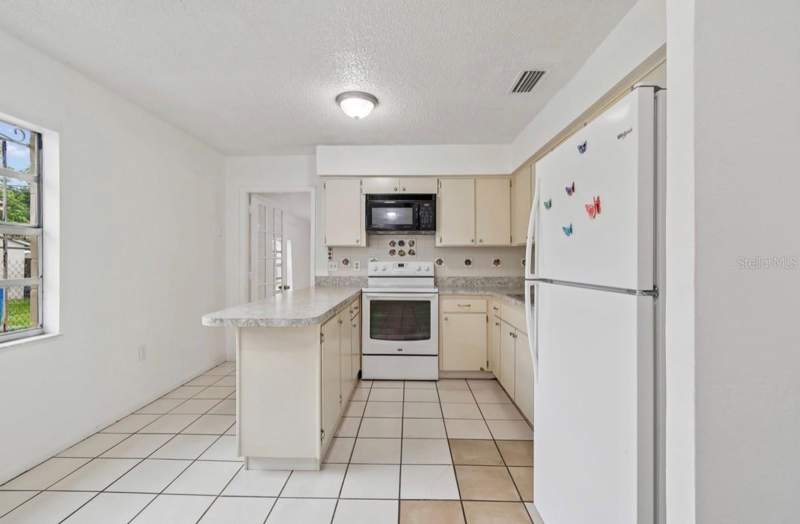 3 bedroom Single Family Residence at 7516 N Cortez Street, Pinecrest Villa Add 3, Tampa — photo 2