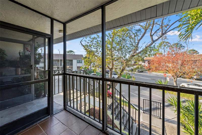 2 bedroom Condominium at 1918 Pelican Landing Boulevard #1125, Club At Feather Sound The Condo, Clearwater — photo 3