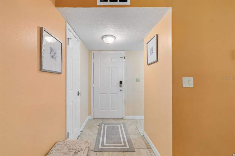 2 bedroom Condominium at 6085 Bahia Del Mar Boulevard #106, Vista Verde Unit II, St Petersburg — photo 3