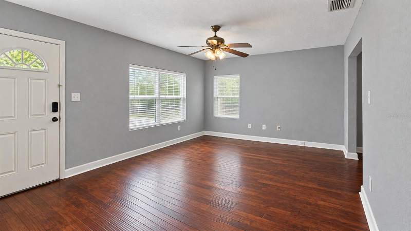 3 bedroom Single Family Residence at 936 E Shadowlawn Avenue, Shawdowlawn 1st Add, Tampa — photo 4