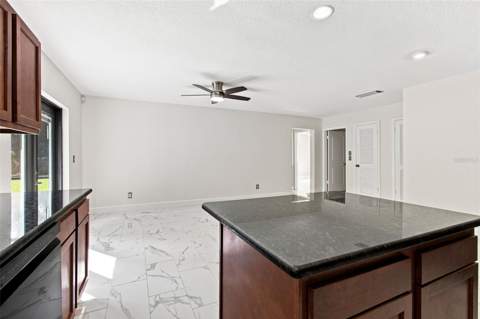 7233 Woodbrook Drive, Tampa FL - photo 17 of 57