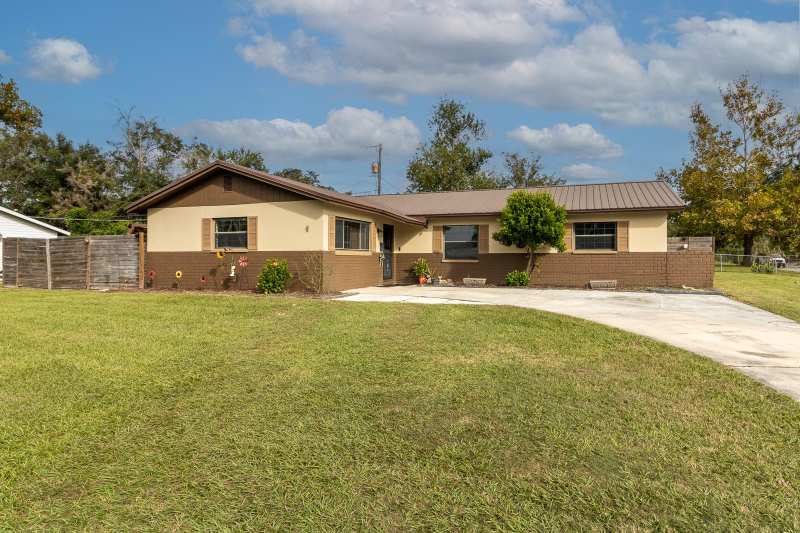 3 bedroom Single Family Residence at 863 SE Defender Drive, Bellaire Sub, Lake City — photo 1