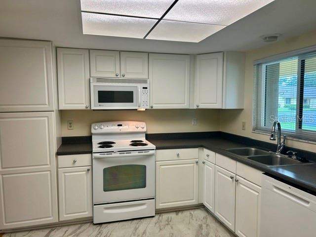 2 bedroom Villa at 2506 Oakleaf Lane #25B, Village On The Green, Clearwater — photo 2