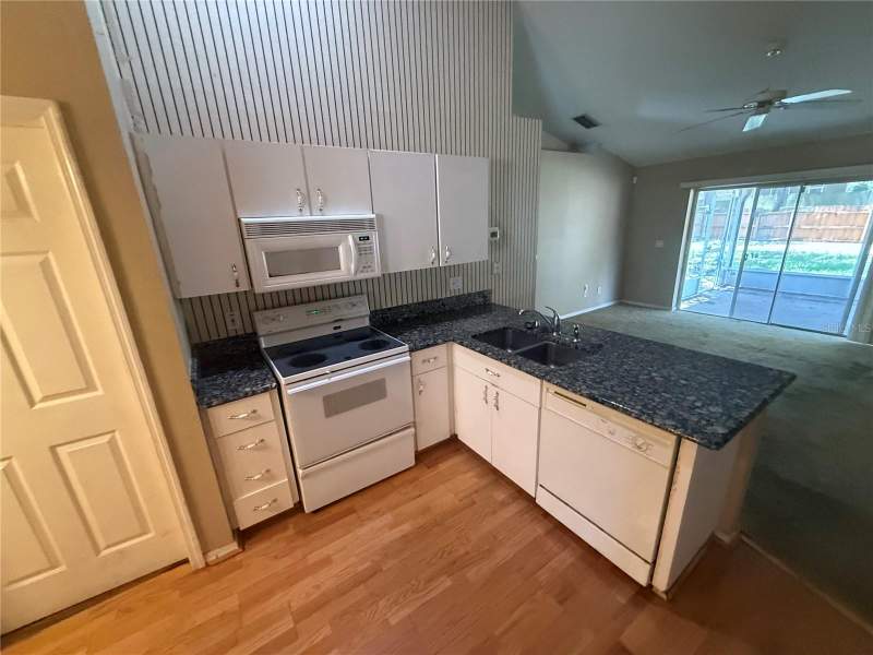3 bedroom Single Family Residence at 204 Chardonnay Place, Brandon Brook Ph Vii, Valrico — photo 3