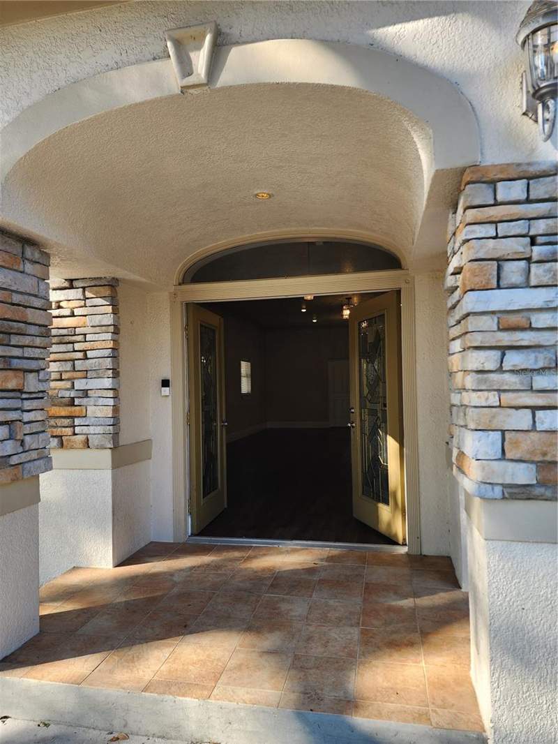5 bedroom Single Family Residence at 24247 Wolf Branch Road, Acreage & Unrec, Sorrento — photo 2