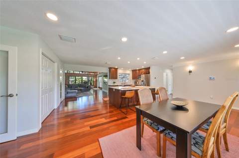 6101 37th Avenue, St Petersburg FL - photo 7 of 49