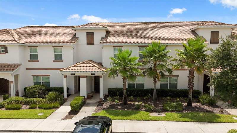 4 bedroom Townhouse at 1555 Sandbagger Drive, Stoneybrook South Ph J-2 & J-3, Davenport — photo 1