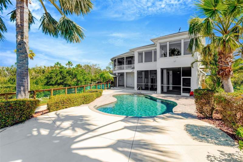 4 bedroom Single Family Residence at 511 Seaview Drive, Gulf Front Sub, Tarpon Springs — photo 4