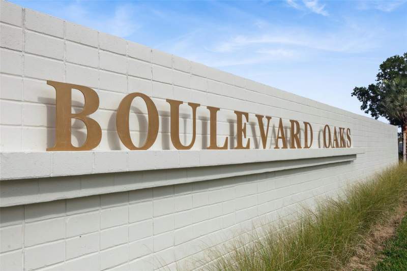 5 bedroom Single Family Residence at 446 Skyfield Court, Boulevard Oaks Of Lady Lake, Lady Lake — photo 2