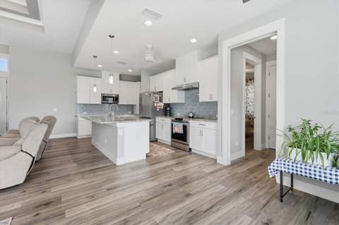 10686 Kearsarge Circle, Port Charlotte FL - photo 16 of 72