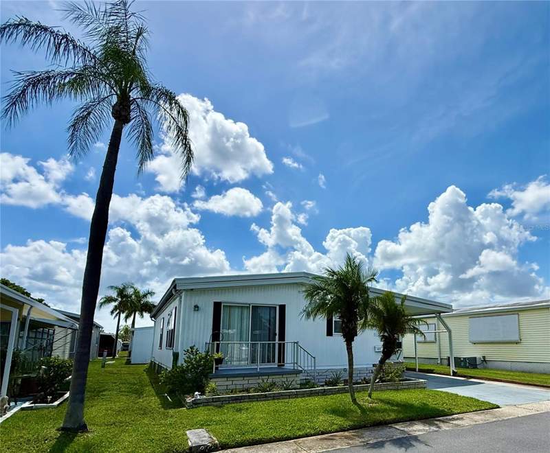 2 bedroom Manufactured Home at 82167 D Street #167, Golden Gate Mobile Home Park Unrec, Pinellas Park — photo 2