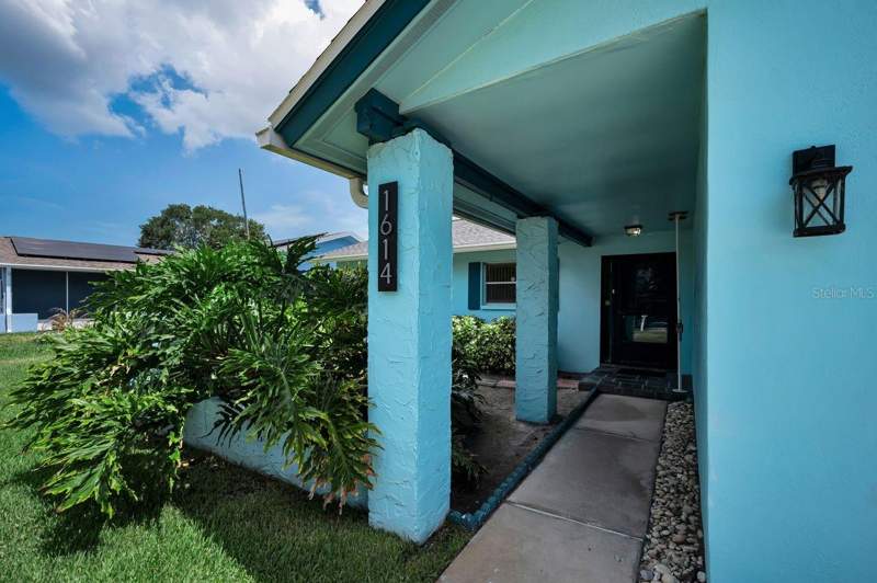 4 bedroom Single Family Residence at 1614 Dale Circle, Amberlea Unit 2, Dunedin — photo 4