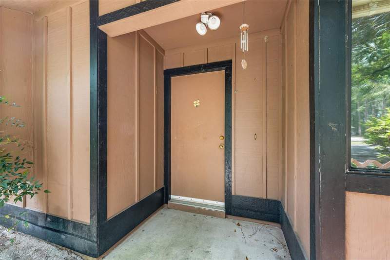 2 bedroom Townhouse at 2355 NW 45th Lane, Town Homes At The Lakes, Gainesville — photo 3