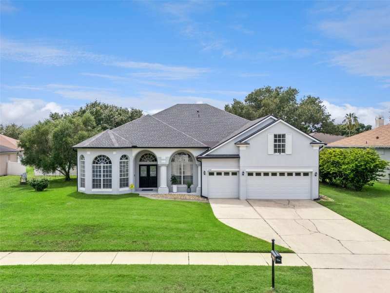 5 bedroom Single Family Residence at 13163 Lakeshore Grove Drive, Wintermere Harbor, Winter Garden — photo 1