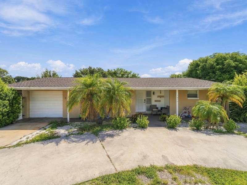 3 bedroom Single Family Residence at 7879 84th Lane, Bayou Manor 3rd Add, Seminole — photo 1