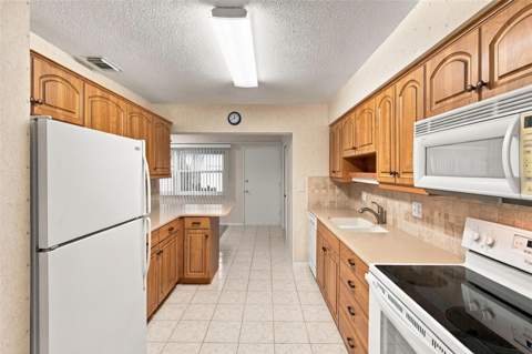 11200 102nd Avenue #64, Seminole FL - photo 11 of 29