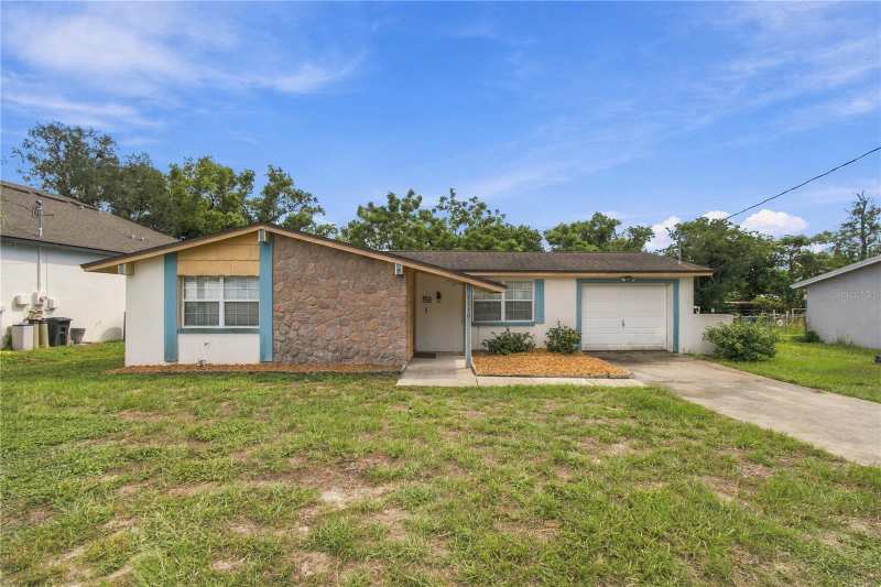 2 bedroom Single Family Residence at 1110 E Boyer Street, Youngs Sub De Luxe, Tarpon Springs — photo 1