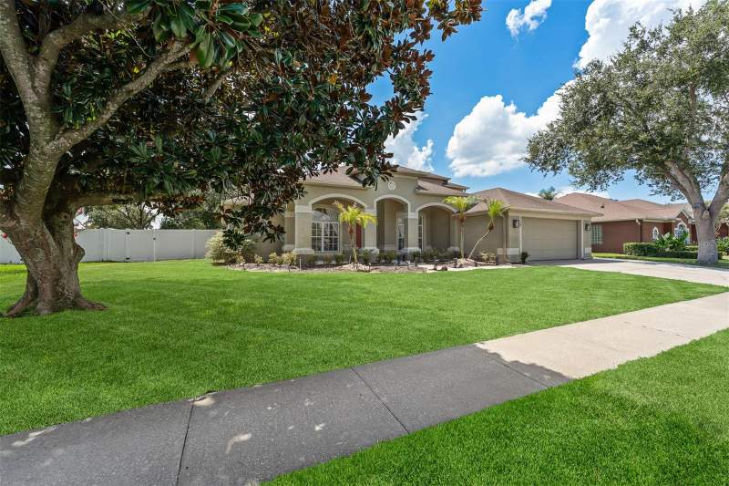 5 bedroom Single Family Residence at 718 LITTLE HAMPTON LANE, WINDERMERE CHASE PH 01, GOTHA — photo 3
