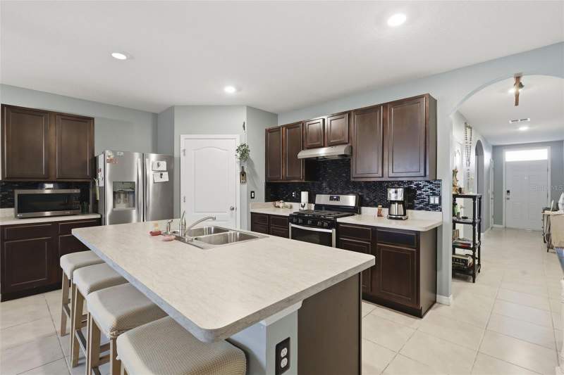 4 bedroom Single Family Residence at 3871 Brant Place, Lake Denham Estates, Leesburg — photo 2