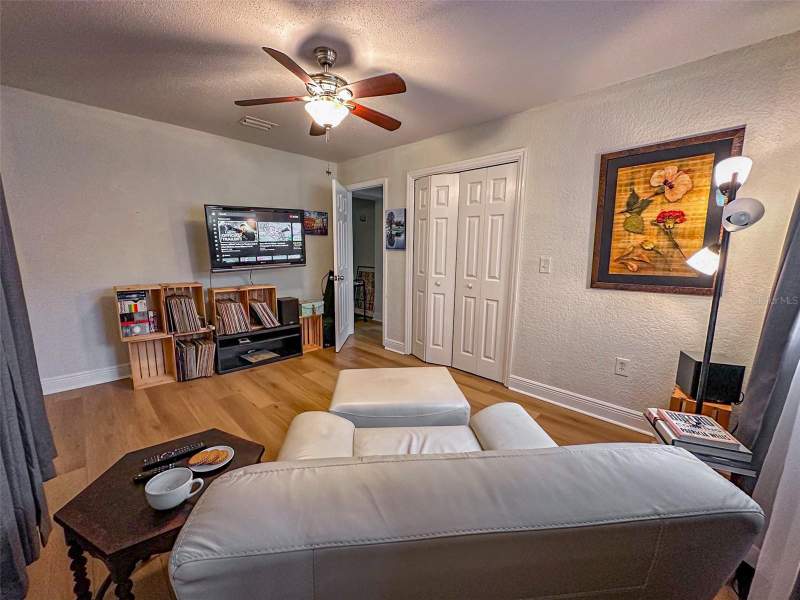 4 bedroom Single Family Residence at 1020 Cottonwood Street, Leesburg Lake Forest Unit 01, Leesburg — photo 5
