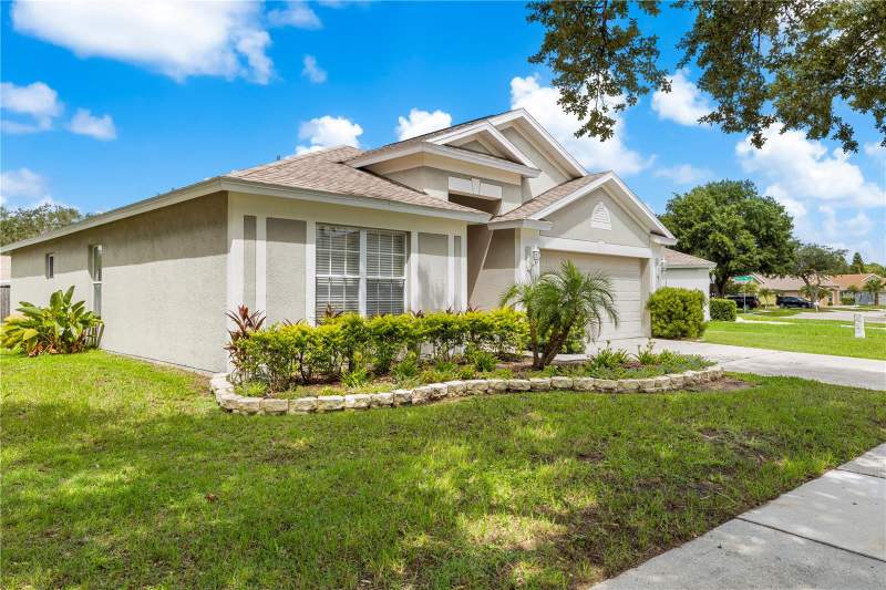 3 bedroom Single Family Residence at 10234 Hunters Haven Boulevard, South Pointe Ph 10 & 11, Riverview — photo 4