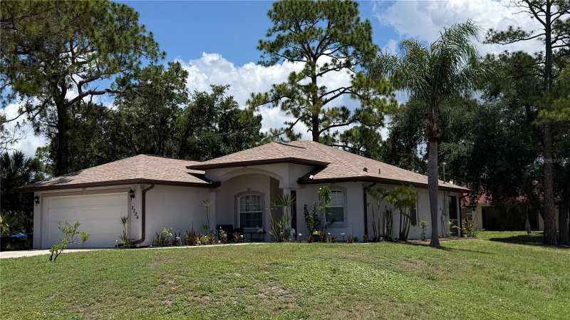 3 bedroom Single Family Residence at 2204 Sparkle Lane, Port Charlotte 8, North Port — photo 1