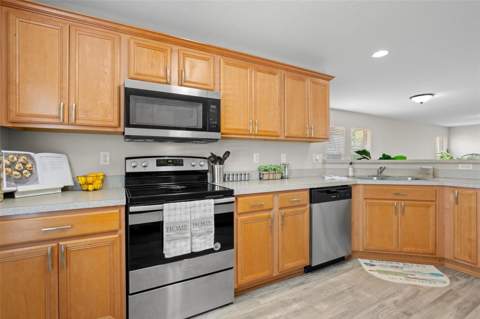 10924 Johanna Avenue, Riverview FL - photo 11 of 51
