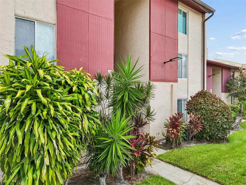 1 bedroom Condominium at 3841 S Lake Drive #197, Whisper Lake A Condo, Tampa — photo 1
