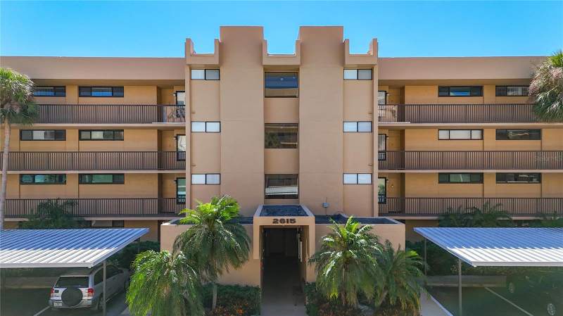 2 bedroom Condominium at 2615 Cove Cay Drive #404, Cove Cay Village, Clearwater — photo 2