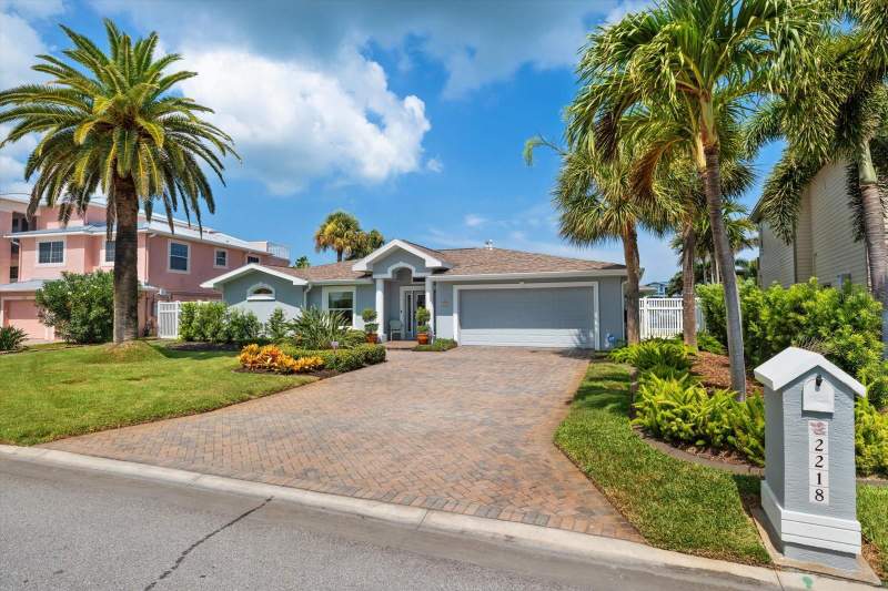 3 bedroom Single Family Residence at 2218 Donato Drive, Bellevue Estates Island 2nd Add, Belleair Beach — photo 2