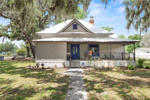 128 S Oak Avenue, home for sale in Fort Meade 33841