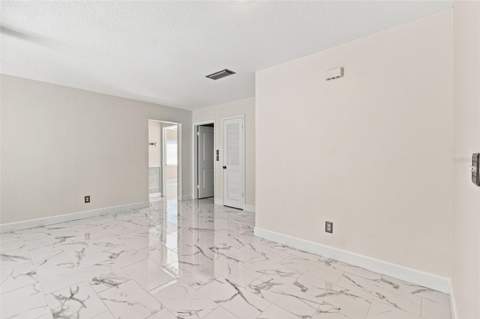 7233 Woodbrook Drive, Tampa FL - photo 21 of 57