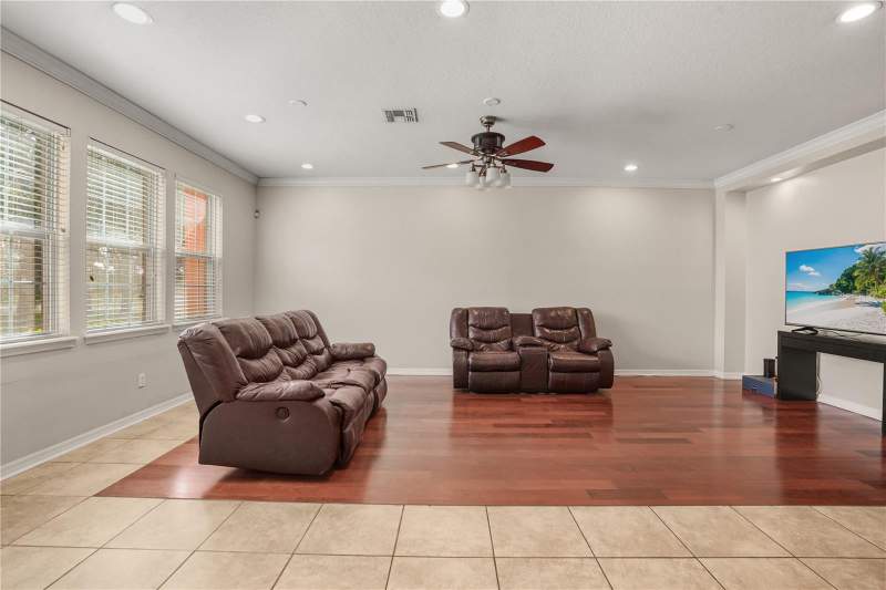 3 bedroom Townhouse at 561 Telfair Square Court, Savannah Park, Sanford — photo 5