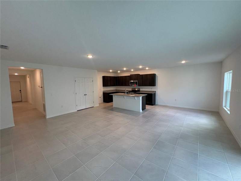 4 bedroom Single Family Residence at 27468 Black Kite Avenue, Eagletail Landing - Ph 1, Howey In The Hills — photo 3