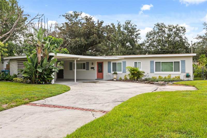 4 bedroom Single Family Residence at 2215 Woodcrest Drive, Kenilworth Estates 1st Add, Winter Park — photo 1