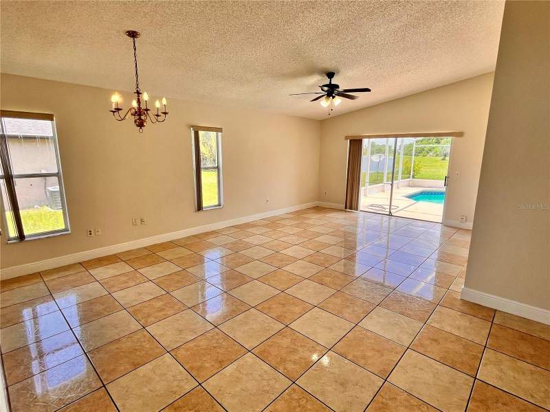 3 bedroom Single Family Residence at 13534 Texas Woods Circle, Meadow Woods Village 09 Ph 02, Orlando — photo 2