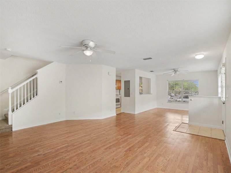 3 bedroom Townhouse at 217 Penmark Stone Place, Kings Mill Ph II, Valrico — photo 4