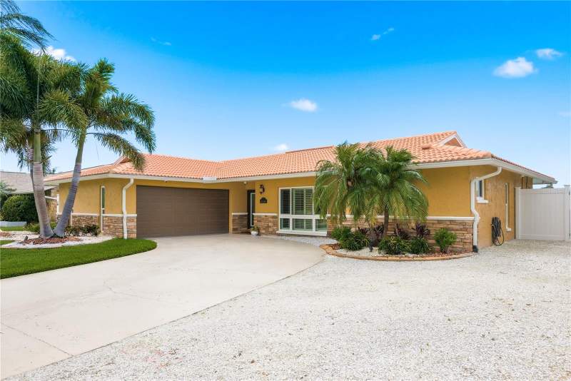 4 bedroom Single Family Residence at 5351 Pilots Place, Flor A Mar, New Port Richey — photo 4