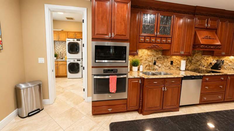 5 bedroom Single Family Residence at 14360 McGregor Boulevard, Deep Lagoon Boat Club Ltd, Fort Myers — photo 4