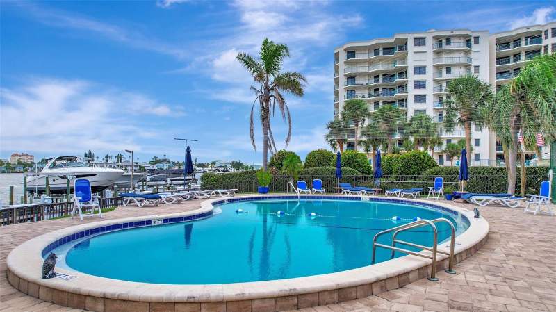 2 bedroom Condominium at 660 Island Way #708, Diamond Isle Condo, Clearwater Beach — photo 2