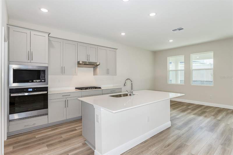 4 bedroom Single Family Residence at 33437 Twilight Sea Place, Pasadena Woods, Dade City — photo 2