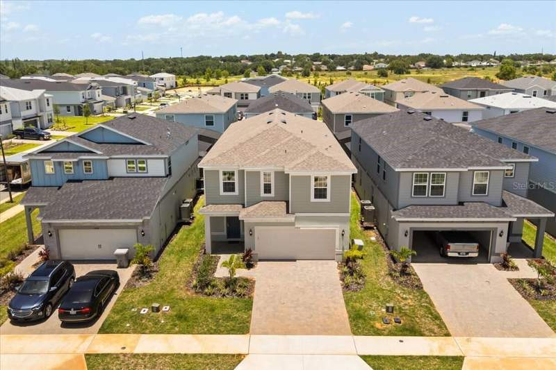 7 bedroom Single Family Residence at 15952 Cape Coral Loop, Windsor Cay Ph 1, Clermont — photo 2