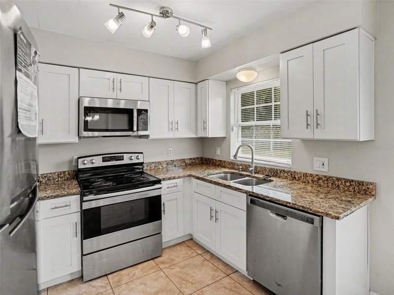 3 bedroom Single Family Residence at 3255 KELVINGTON DRIVE, WALLINGTON HEIGHTS, ORLANDO — photo 4