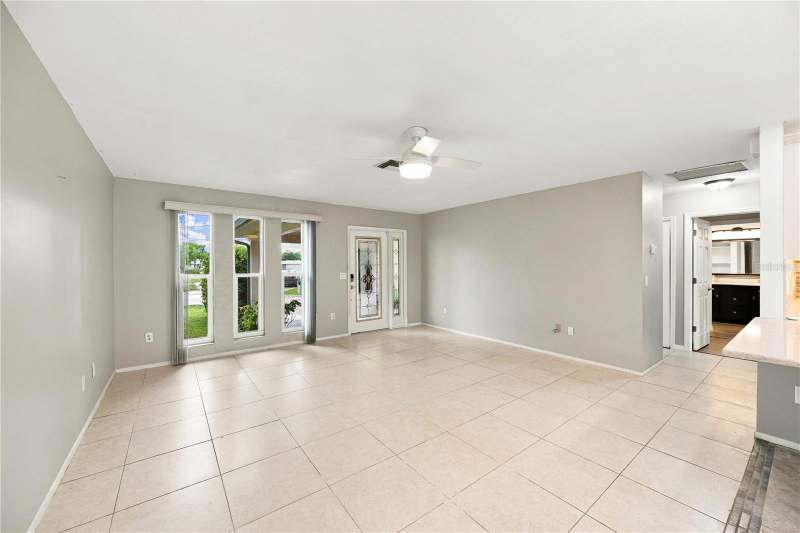 3 bedroom Single Family Residence at 2903 Roma Court, Punta Gorda Isles Sec 14, Punta Gorda — photo 3