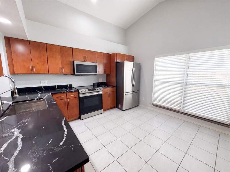 3 bedroom Single Family Residence at 1204 TIGER WOOD COURT, OAKDALE RIVERVIEW ESTATES UN 3, VALRICO — photo 2