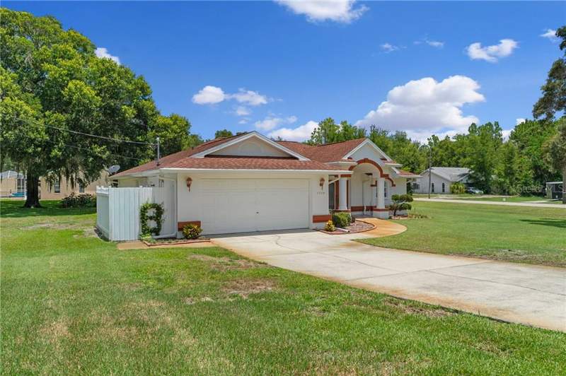 2 bedroom Single Family Residence at 7229 W Milwe Lane, Crystal River, Crystal River — photo 2