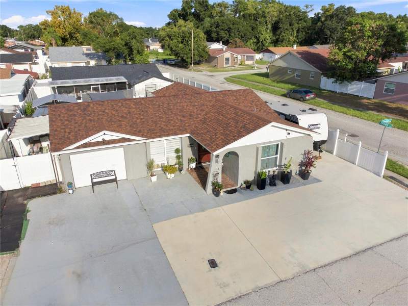 3 bedroom Single Family Residence at 9610 Shalimar Court, Timberlane Sub Unit 8B, Tampa — photo 3
