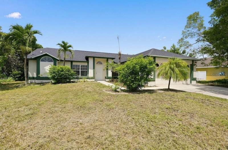 3 bedroom Single Family Residence at 1325 SW 25th Terrace, Cape Coral, Cape Coral — photo 2