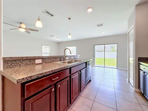 7405 Evening Primrose Court, Tampa FL - photo 18 of 59