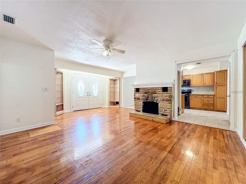 4 bedroom Single Family Residence at 25 E Chesley Avenue, Eustis Lynnhurst, Eustis — photo 3